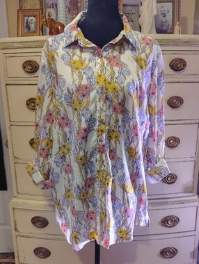Vintage Jaclyn Smith White Floral Button-Up Tunic with Yellow and Pink Flowers